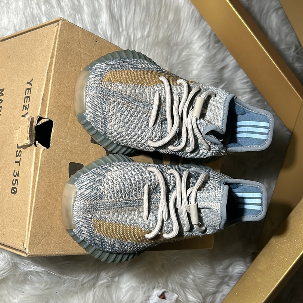 Yeezy 350 - image 5